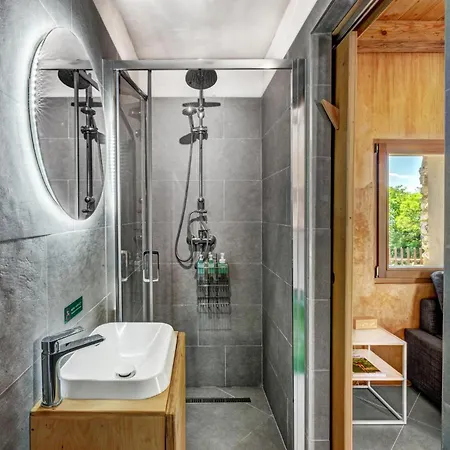 Kohaz A Hegyen Дом отдыха Бадачоньтомай