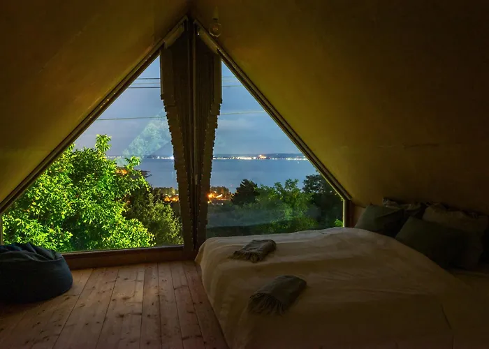 Nyaraló Kőház A Hegyen